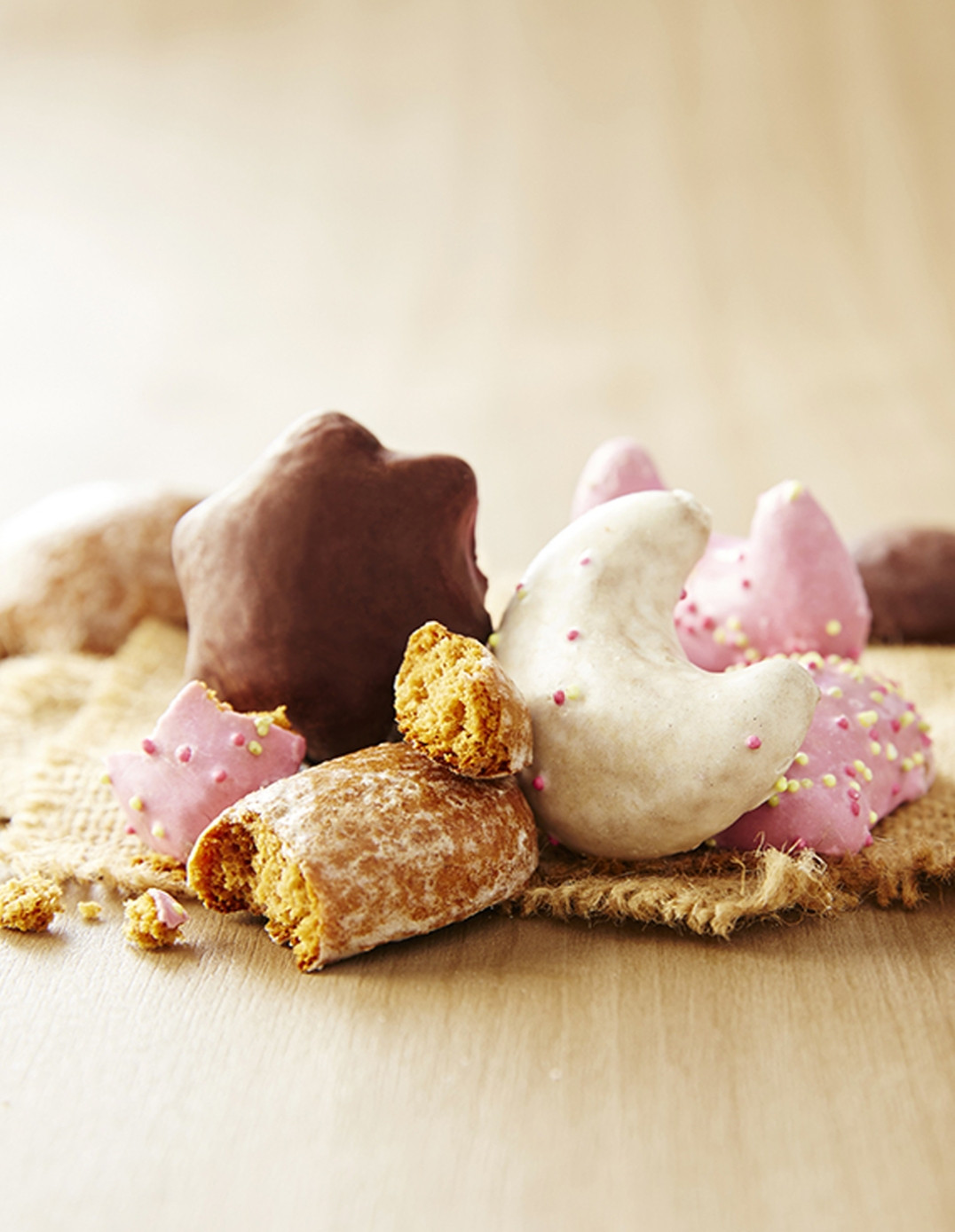 Assortiment De Pains D Epices Enrobes De Sucre Et De Chocolat 0g Fortwenger Alsace